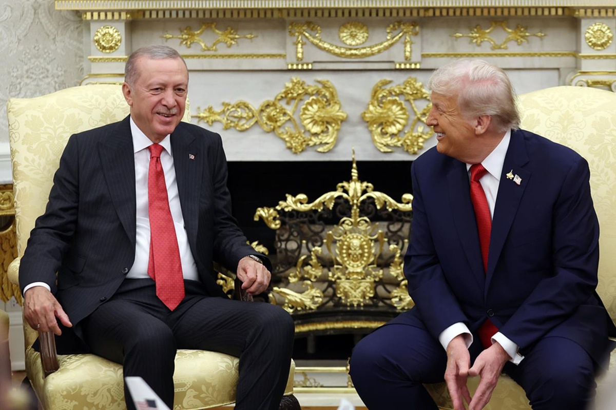 Trump'tan Cumhurbaşkanı Erdoğan'a telefon! Liderlerle yemekteyken aradı