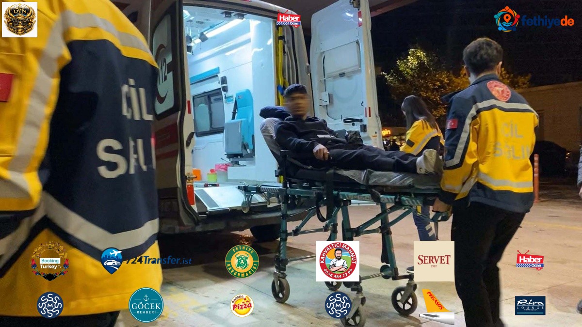 İnegöl'de topunu almak için duvara tırmanan genç dikenli tellere saplanıp ağır yaralandı