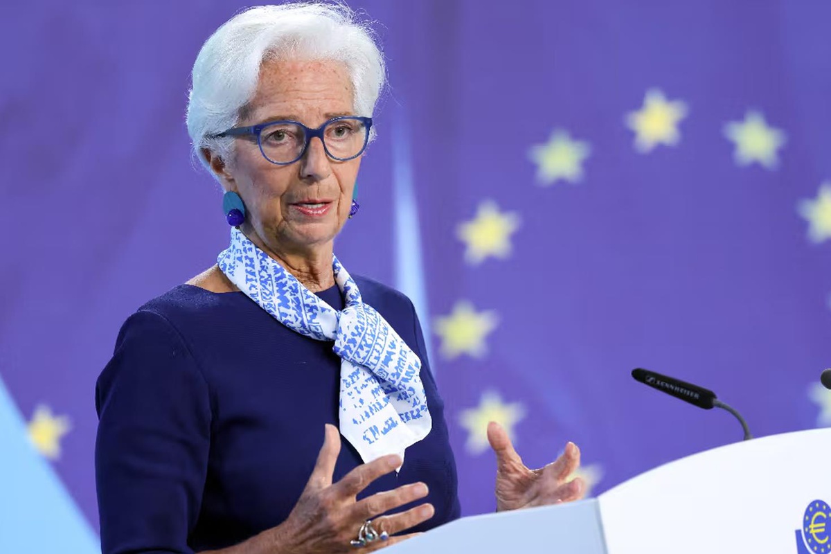 Avrupa Merkez Bankası Başkanı Lagarde istifa etti
