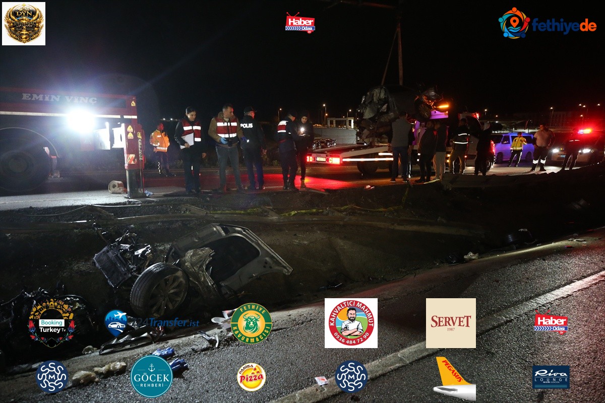 Lapseki'den Çanakkale'ye giden otomobilin direğe çarpması sonucu 2 kişi öldü