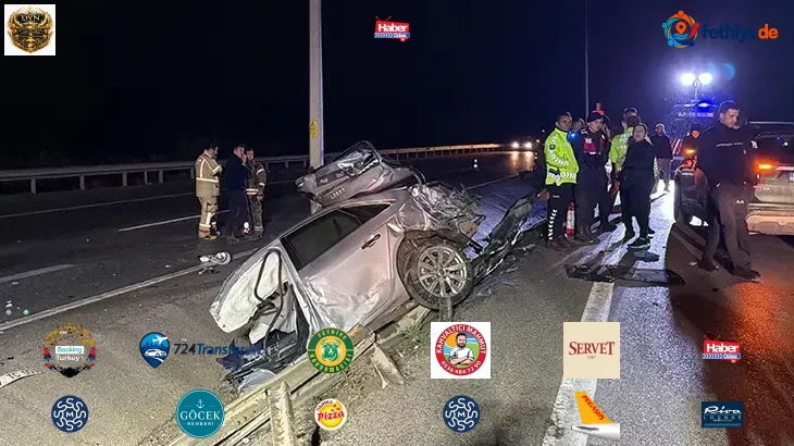 Çanakkale’de otomobil aydınlatma direğine çarptı: 2 ölü