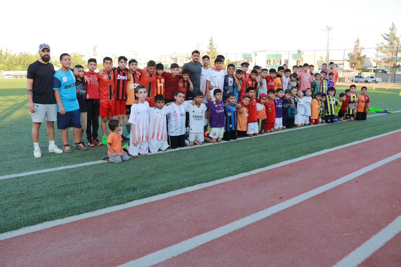 06-18 yaş arası gençler için futbol kursları