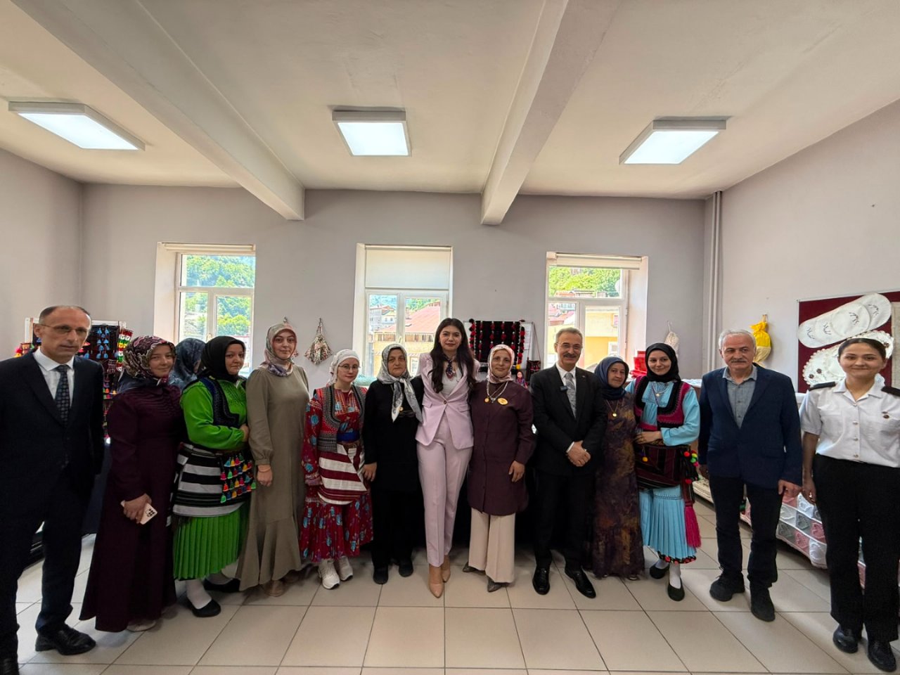 Şalpazarı Halk Eğitim Merkezi Yıl Sonu Sergisi Açıldı
