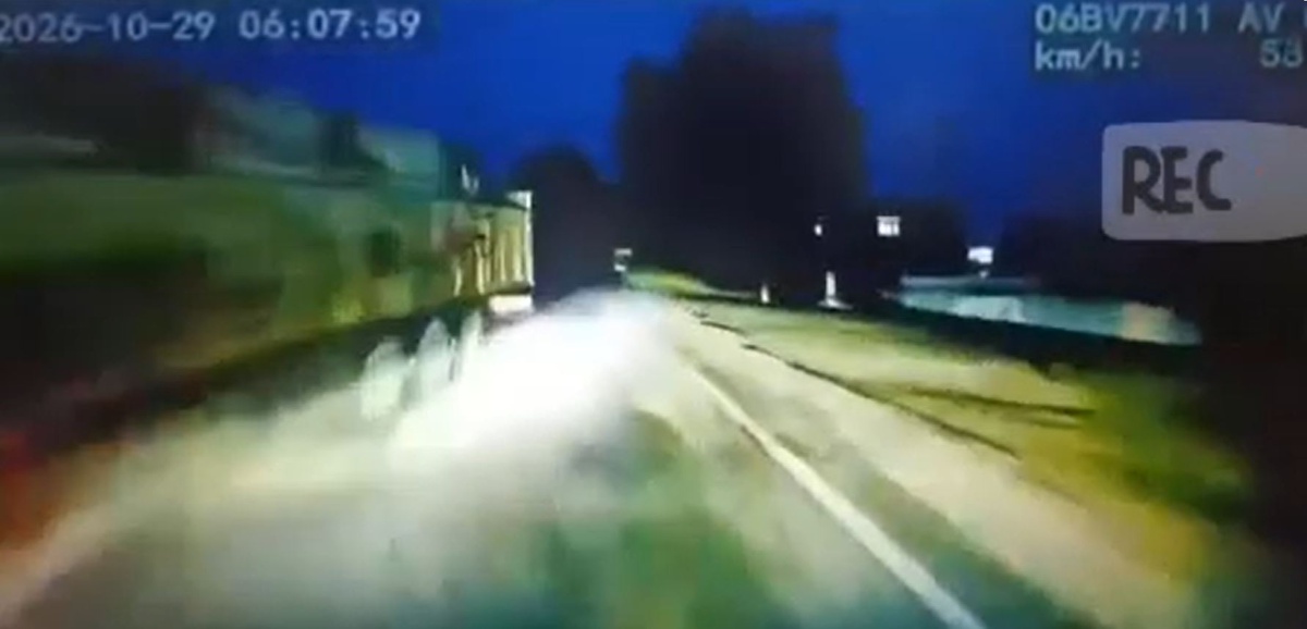 Şırnak Uludere'de otobüs-TIR kazasında 1 ölü, 14 yaralı var; görüntüler ortaya çıktı