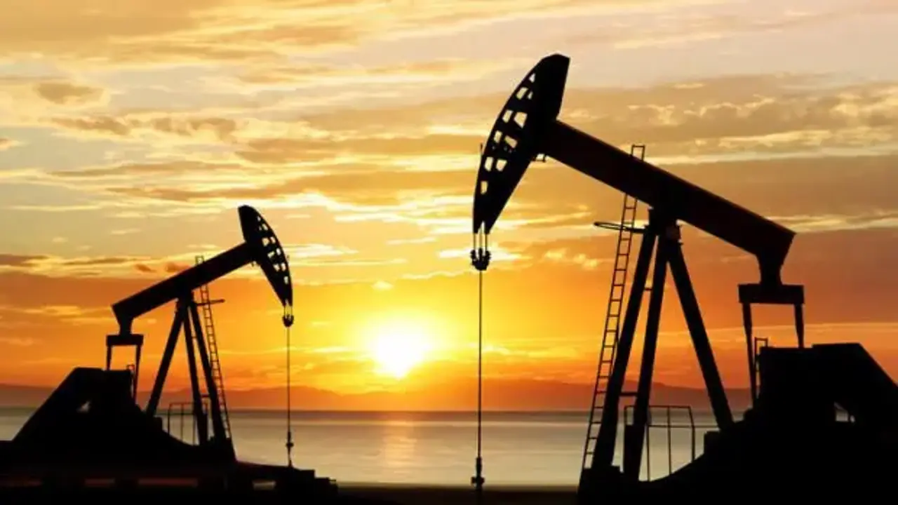 Brent petrolün varili 111,57 dolardan işlem görüyor
