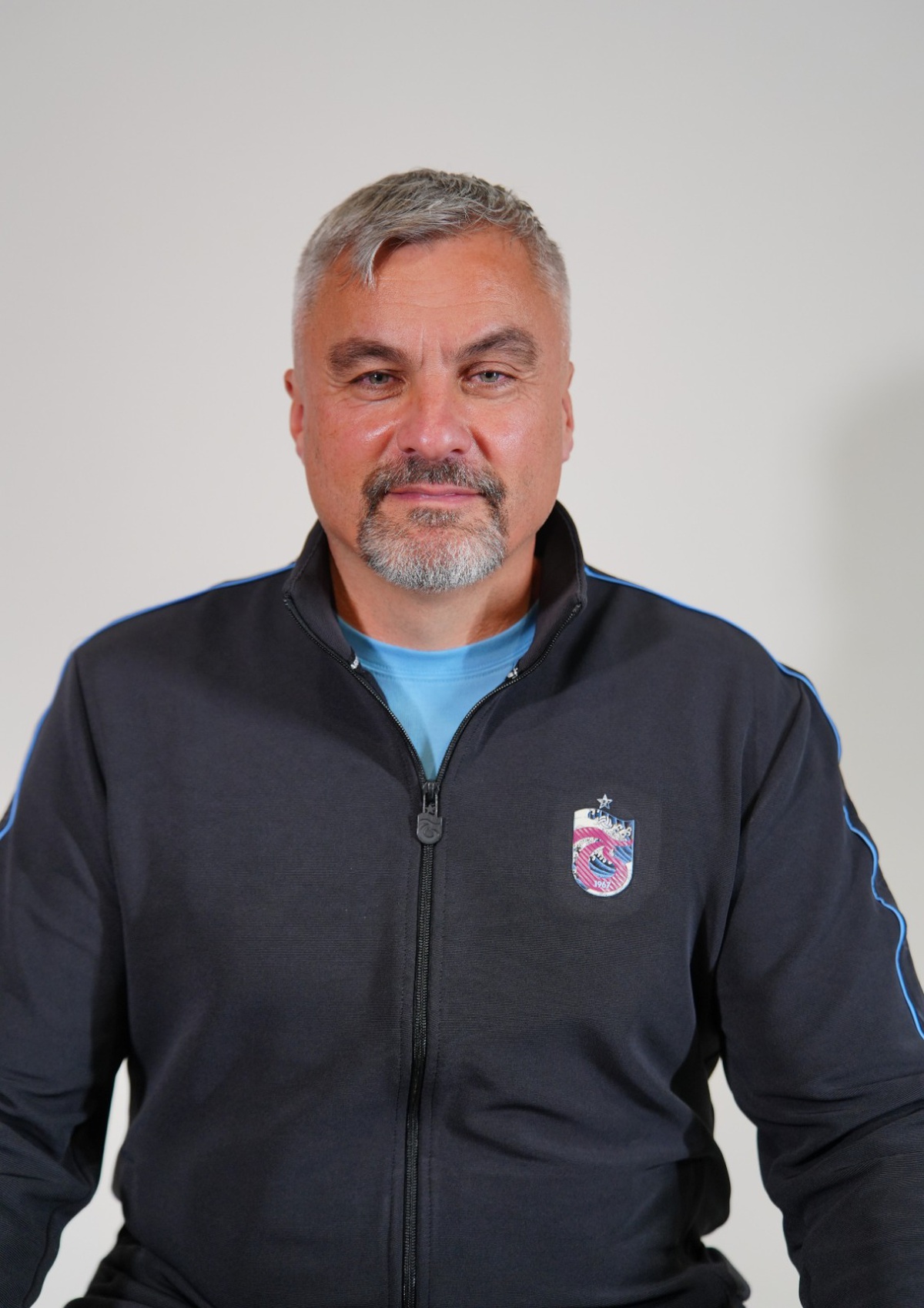 Trabzonspor Teknik Direktörü Reis, Türkiye'yi ikinci vatanı olarak gördüğünü söyledi