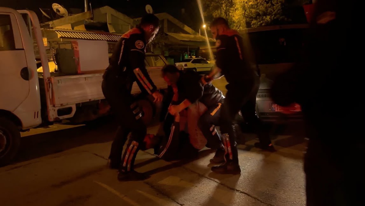 Burdur'da alkollü şahıs sivil otomobili polis sanıp sürücüyle kavgaya tutuştu