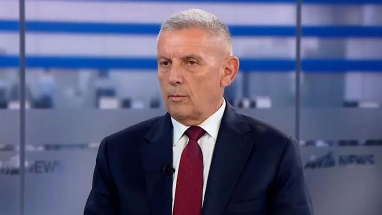 Eski Yunan general Floros Türkiye'yi hedef aldı: Kendi ayaklarına sıkıyorlar