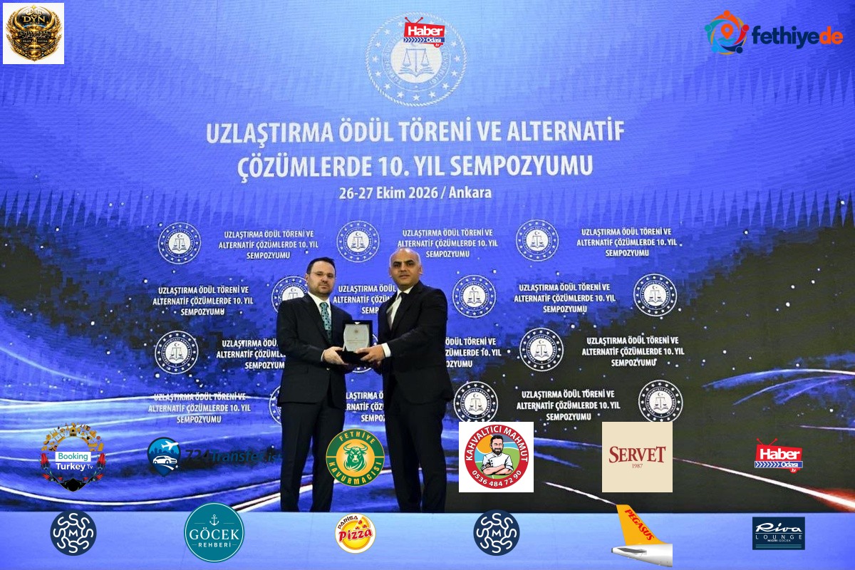 Adalet Bakanı Gürlek, Van Cumhuriyet Başsavcısı Kara'ya uzlaştırma ödülünü verdi