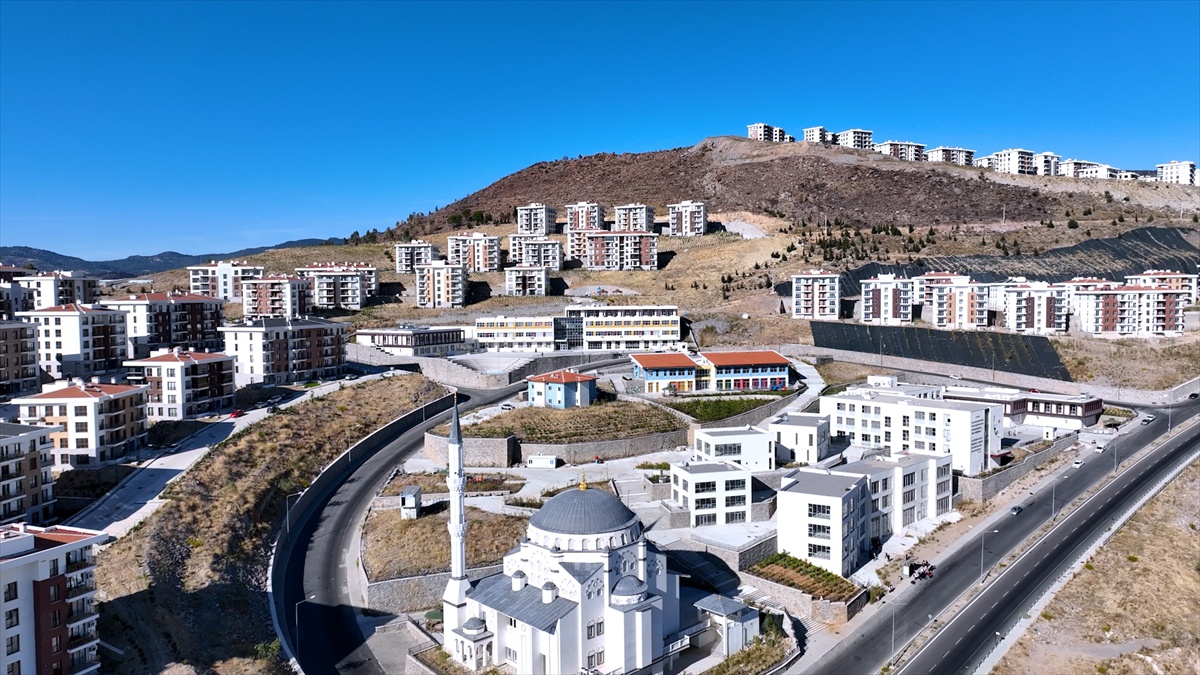 İzmir depreminin 6. yılında Bayraklı'da 5 bin 592 bağımsız bölüm tamamlandı