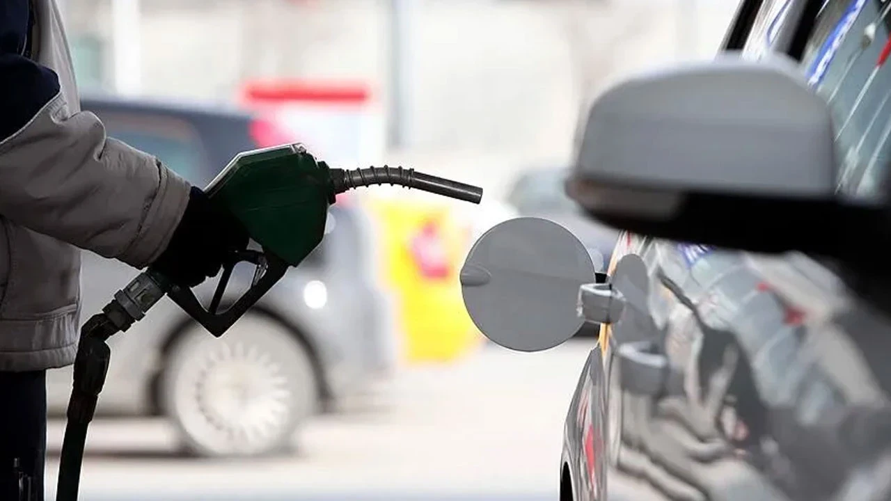 Akaryakıta büyük zam kapıda! Motorin 100, benzin 80 lirayı aşacak