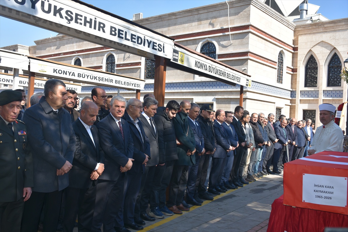 Kalp krizi sonucu yaşamını yitiren Muratpaşa Kaymakamı İhsan Kara Konya'da defnedildi
