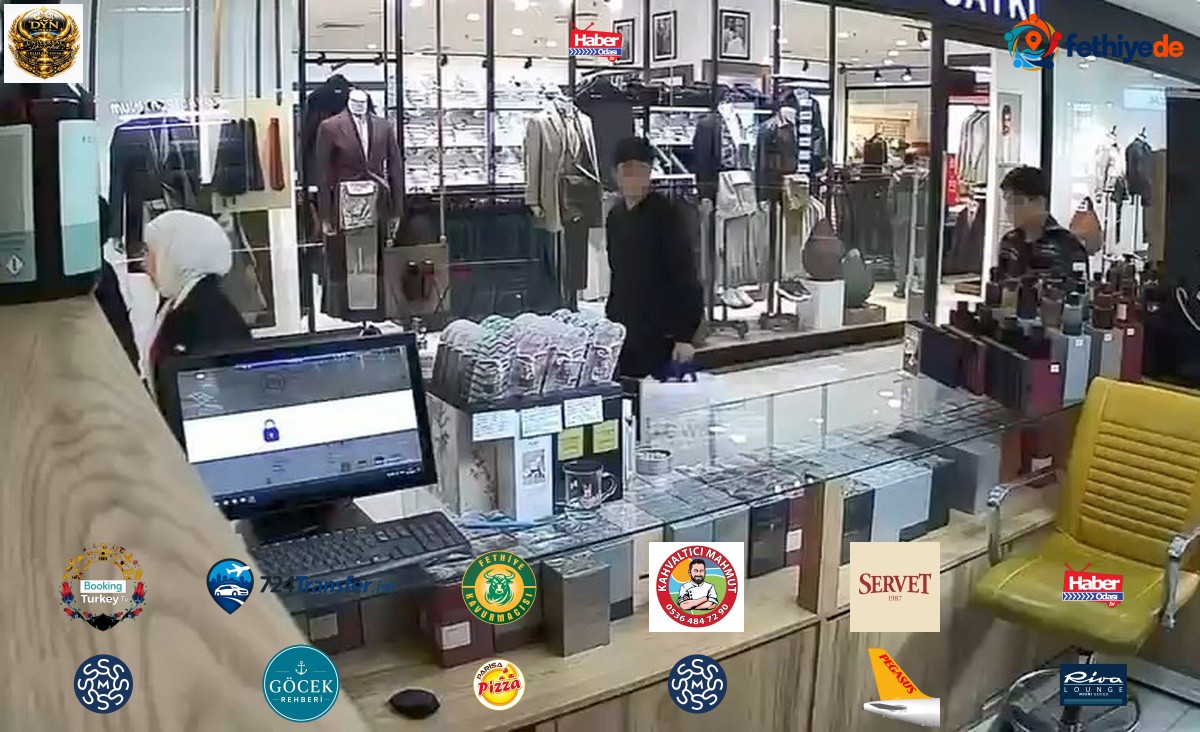 Elazığ'da AVM'de parfüm koklayan çocuk, beğenince cebine koyup işletmeden uzaklaştı