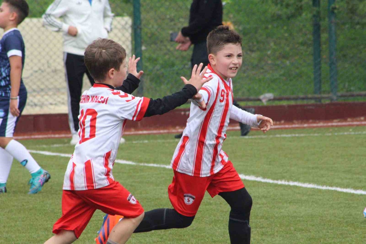 Eskişehir'de Cumhuriyet Bayramı futbol müsabakaları Üniversite Evleri'nde sona erdi