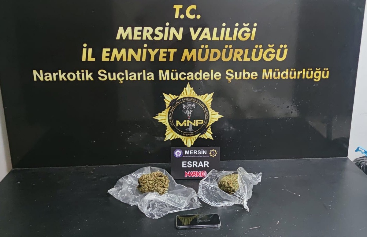Mersin'de uyuşturucu operasyonunda yakalanan 2 şüpheli tutuklandı