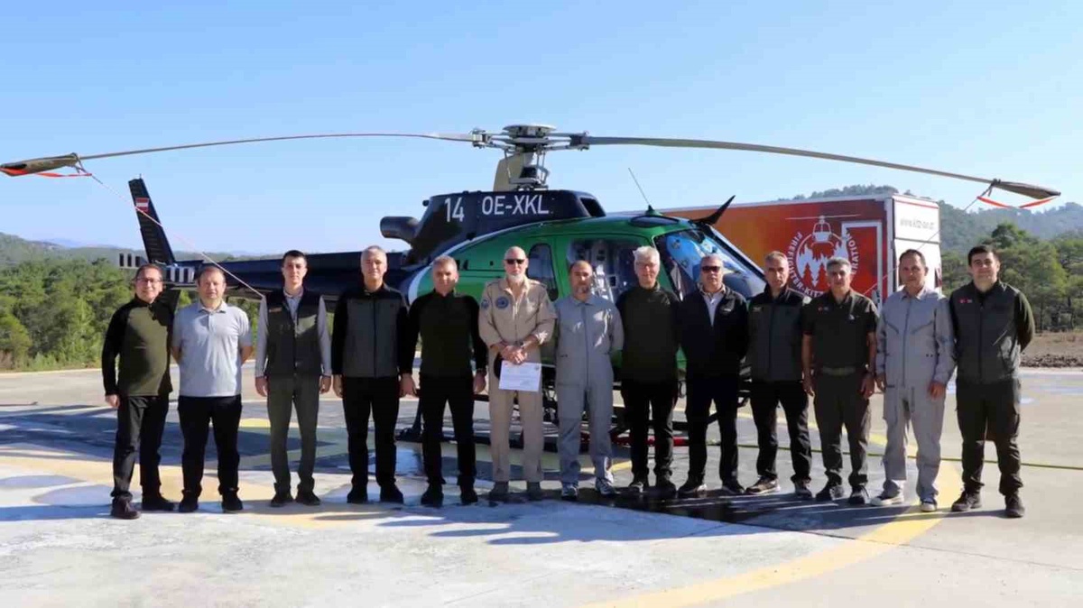 Muğla'da görevleri 31 Ekim'de sona erecek helikopter ekibine teşekkür belgesi verildi