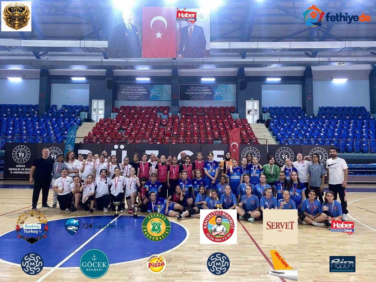 Düzce'de yıldız hentbolde kızlarda Pakmaya, erkeklerde Aydınpınar birinci oldu