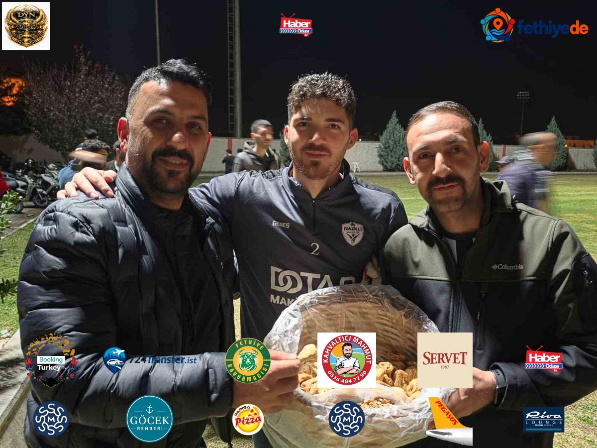 Nazilli Şehir Spor Kulübü taraftarları Sazlı Gençlikspor maçı öncesi meşale yaktı