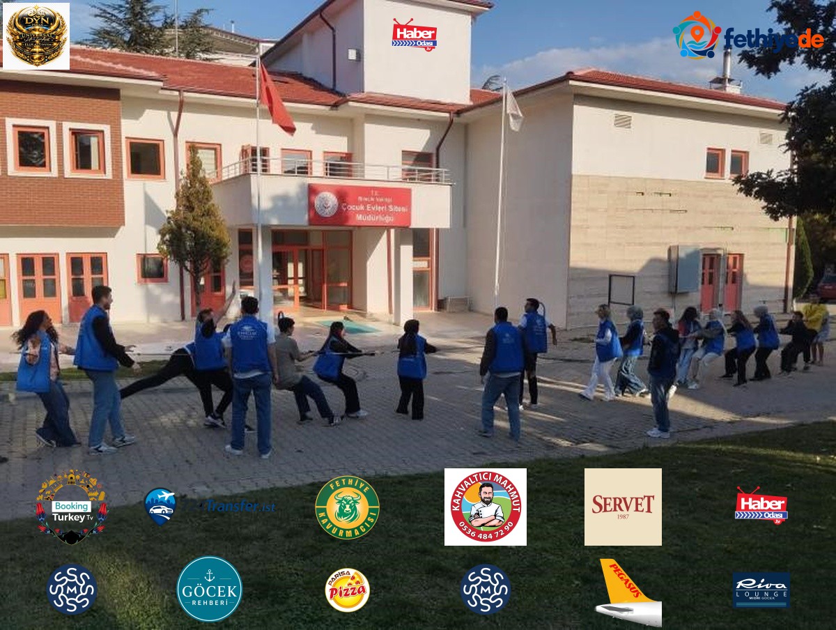 Bilecik'te gönüllü gençler çocuk evlerindeki çocuklarla oyun oynayıp sohbet etti.