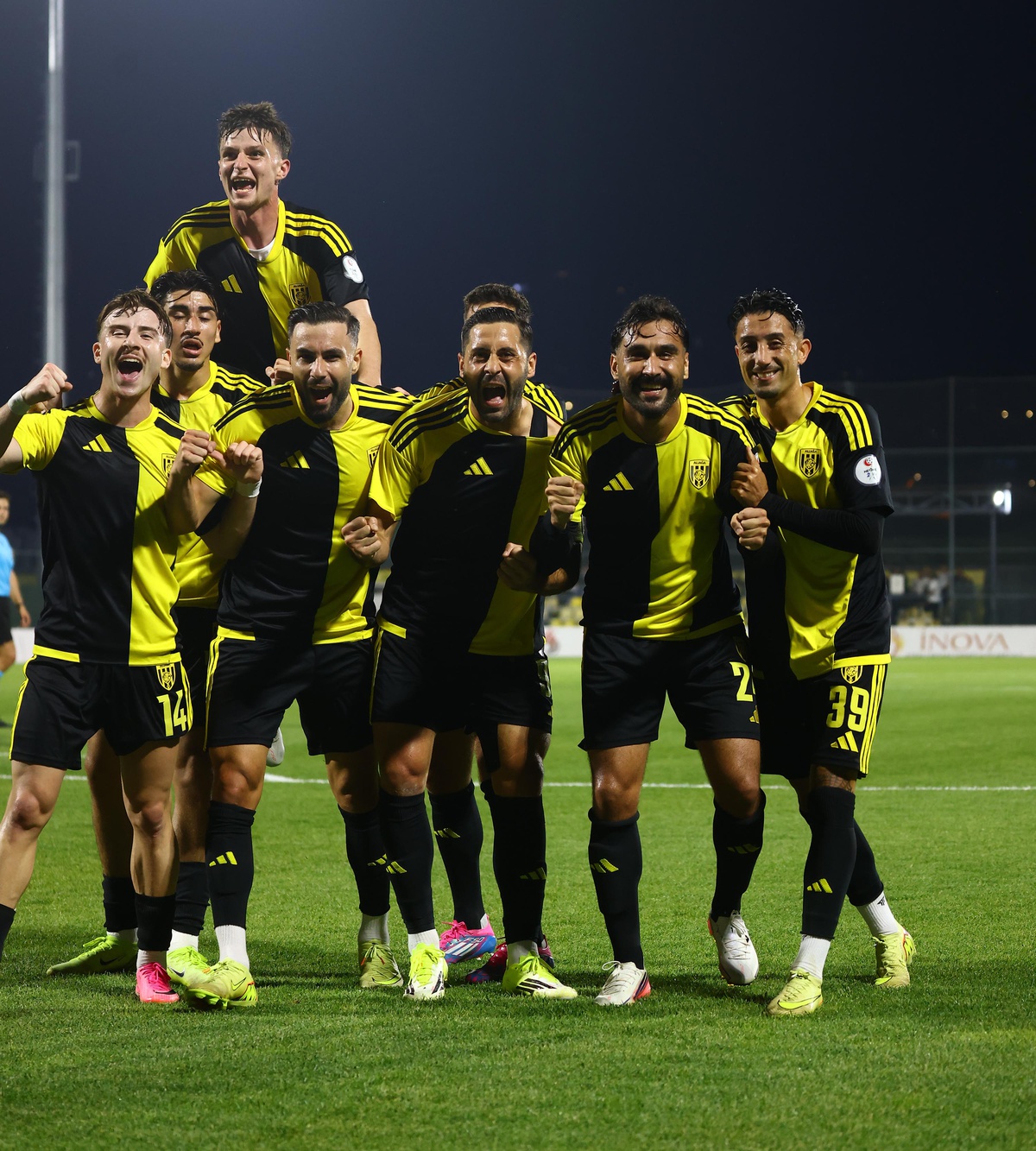 21 puanla zirvedeki Aliağa FK, yarın deplasmanda İnegöl Kafkas SK ile karşılaşacak