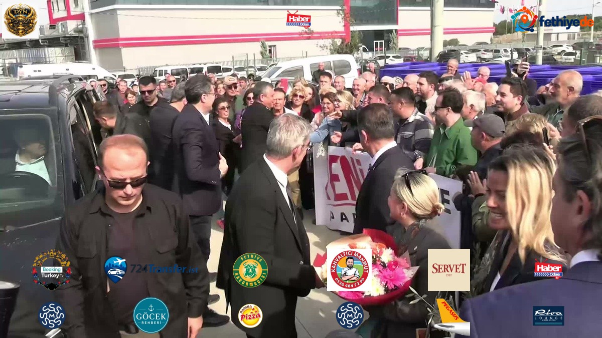 YENİ Parti lideri Özgür Özel, Burhaniye'de erken hasat zeytinyağının tadına baktı