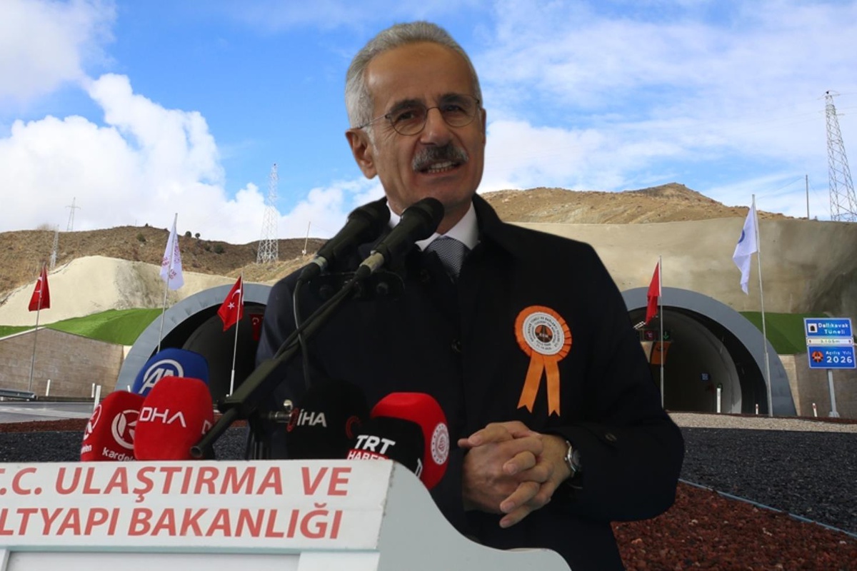Bakan açılışını yaptı! 2 il arası mesafe bundan sonra sadece 5 dakika