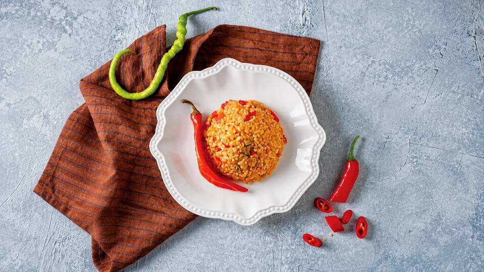 Üç Renkli Biberli Bulgur Pilavı Tarifi