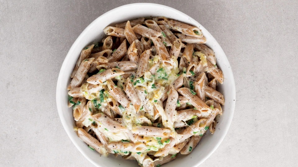 Karamelize Soğanlı Kremalı Penne Tarifi