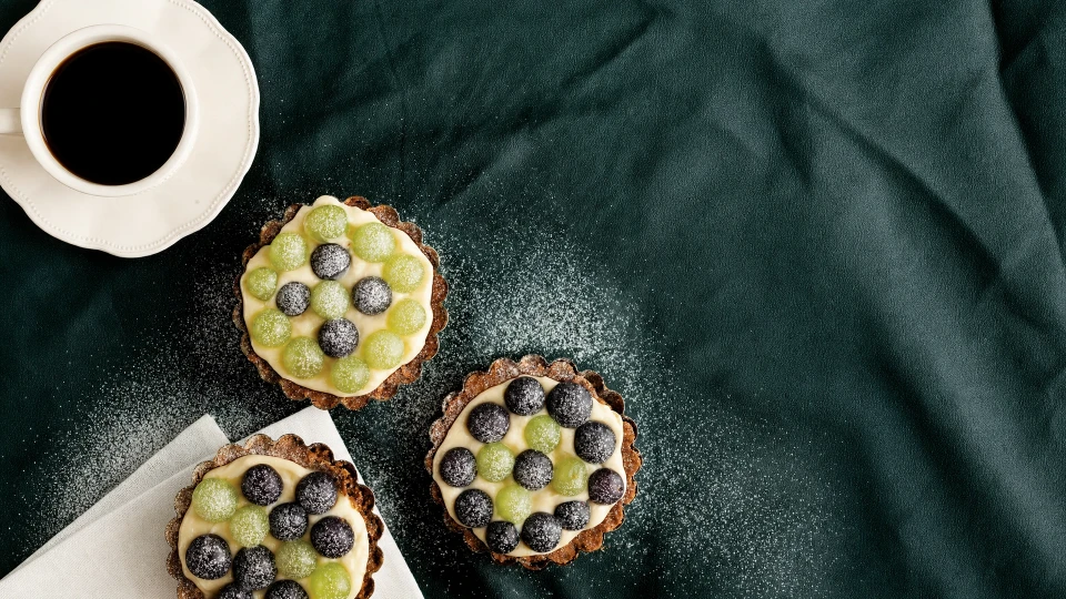 Tam Buğday Unlu Üzümlü Tart Tarifi