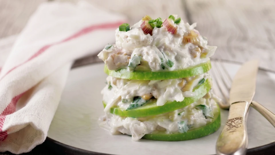 Ton Balıklı Kereviz Salatası Tarifi Tarifi