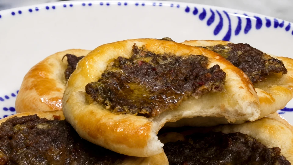 Kıymalı Minik Pide Tarifi