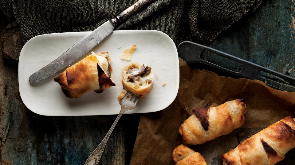 Mantarlı Unlu Börek Tarifi - Pratik Yapılışı | GZT Yemek Tarifleri